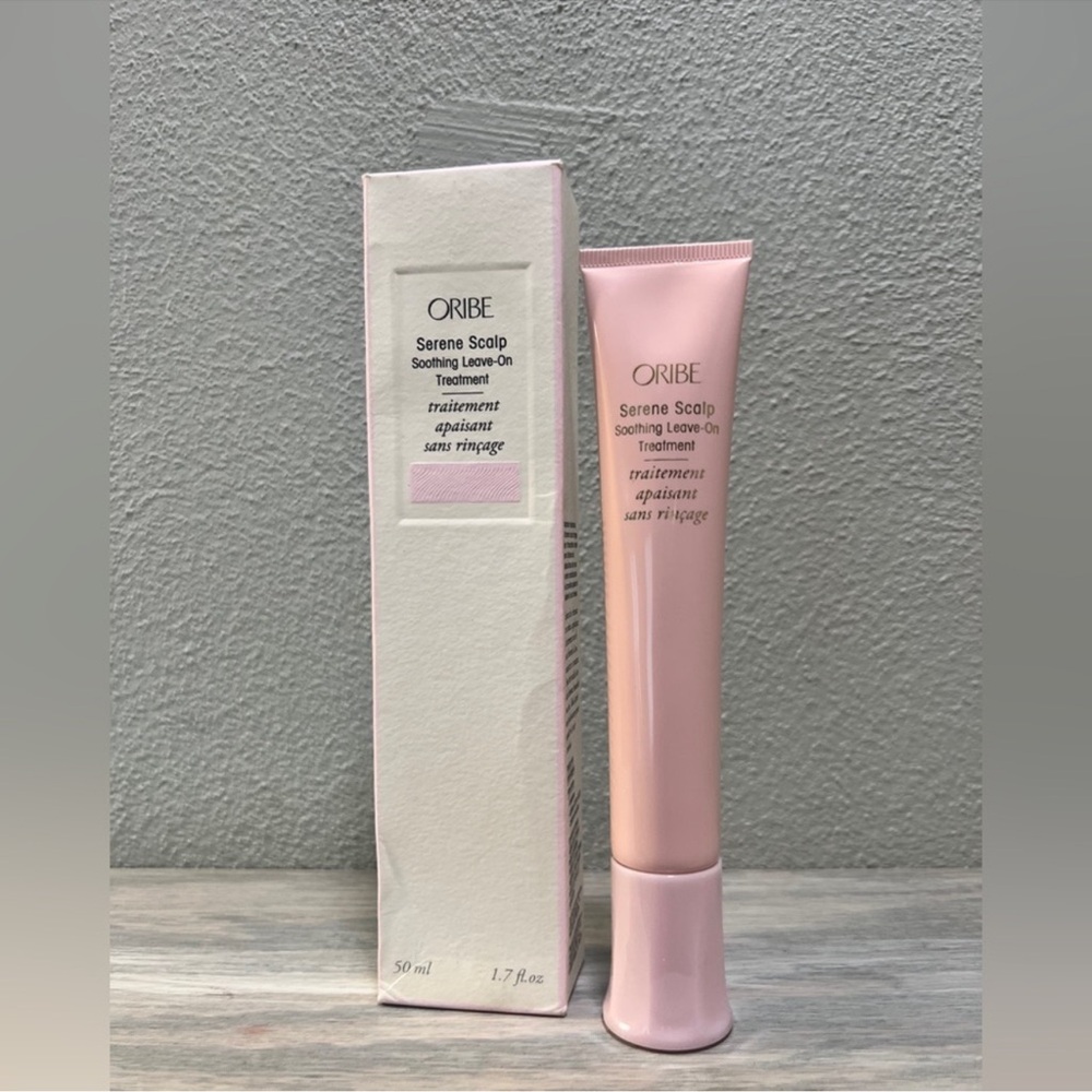 Oribe Serene Scalp Treatment in Soft Pink